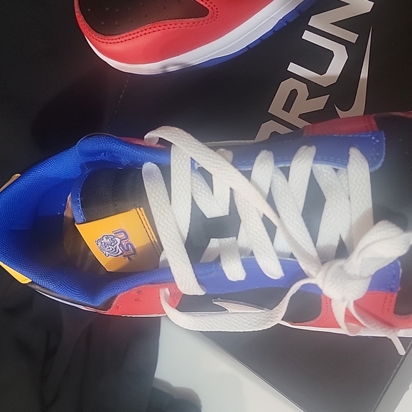 Nike Dunk Low Tennessee State University - Picture 2 of 6